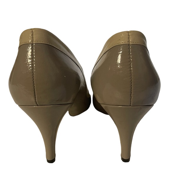 Grey and white Joyce bow heels. Size 8.5 - Picture 4 of 6